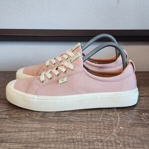 Cariuma OCA Low Women's Casual Comfort Shoes Sneakers Shoe Size 8 Pink